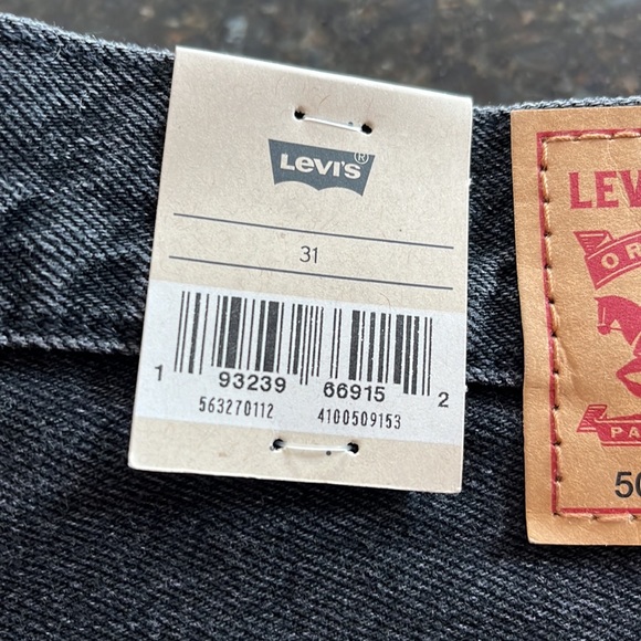 Levi’s 501 Shorts - Picture 3 of 3